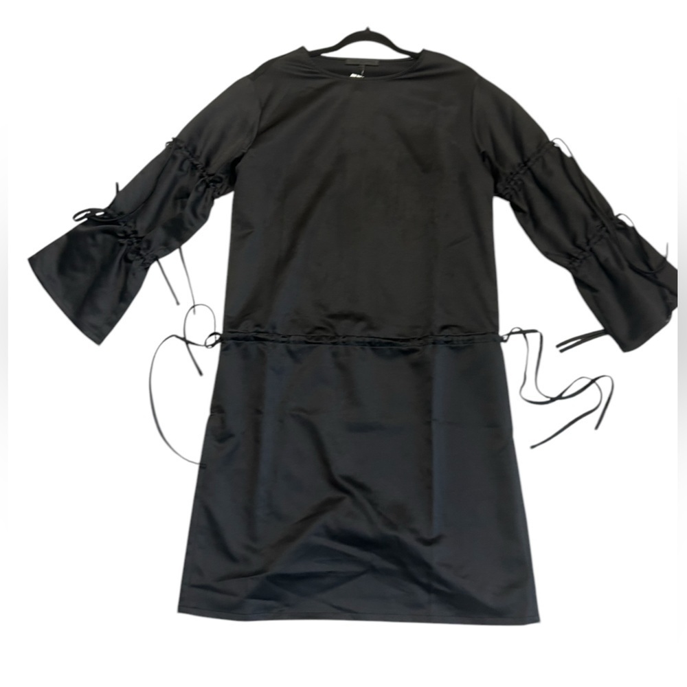 IZZUE NWT size 34 (4-6 US) ribbon strappy dress can be worn multiple ways LUX